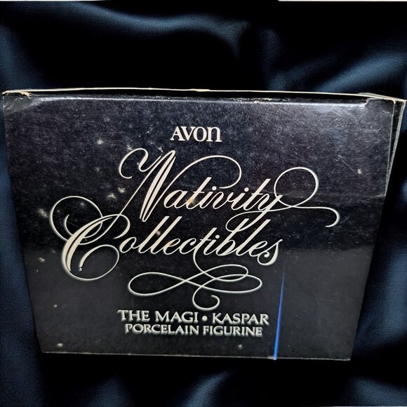 Avon Nativity Collectibles The Magi Kaspar 1982 Porcelain Figurine - Picture 13 of 15